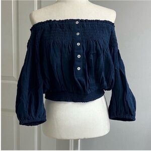 Free People Off-Shoulder Navy Blue
Top Size S